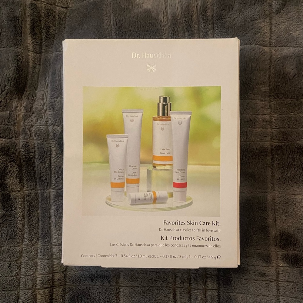 Dr Hauschka Skincare Kit